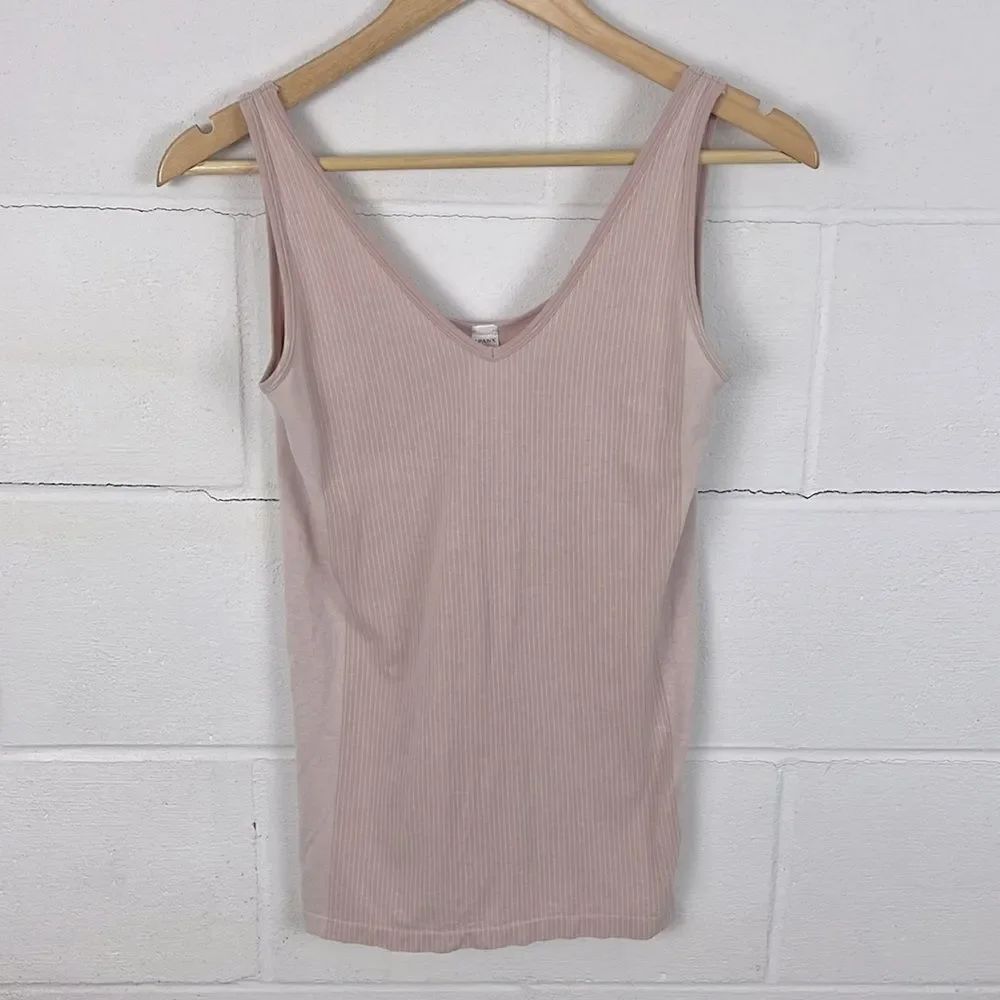 Spanx laidback layers two way seamless v-neck tank top